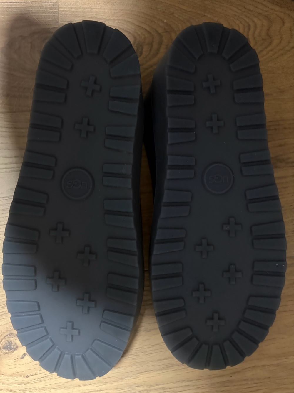 UGG All Gender UGGGuard Silicone Rubber Boot Covers Gray Size L - Picture 5 of 7